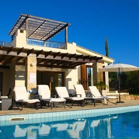 Beautiful Villa With Communal Pool, Paphos Villa 1053 * كوكليا
